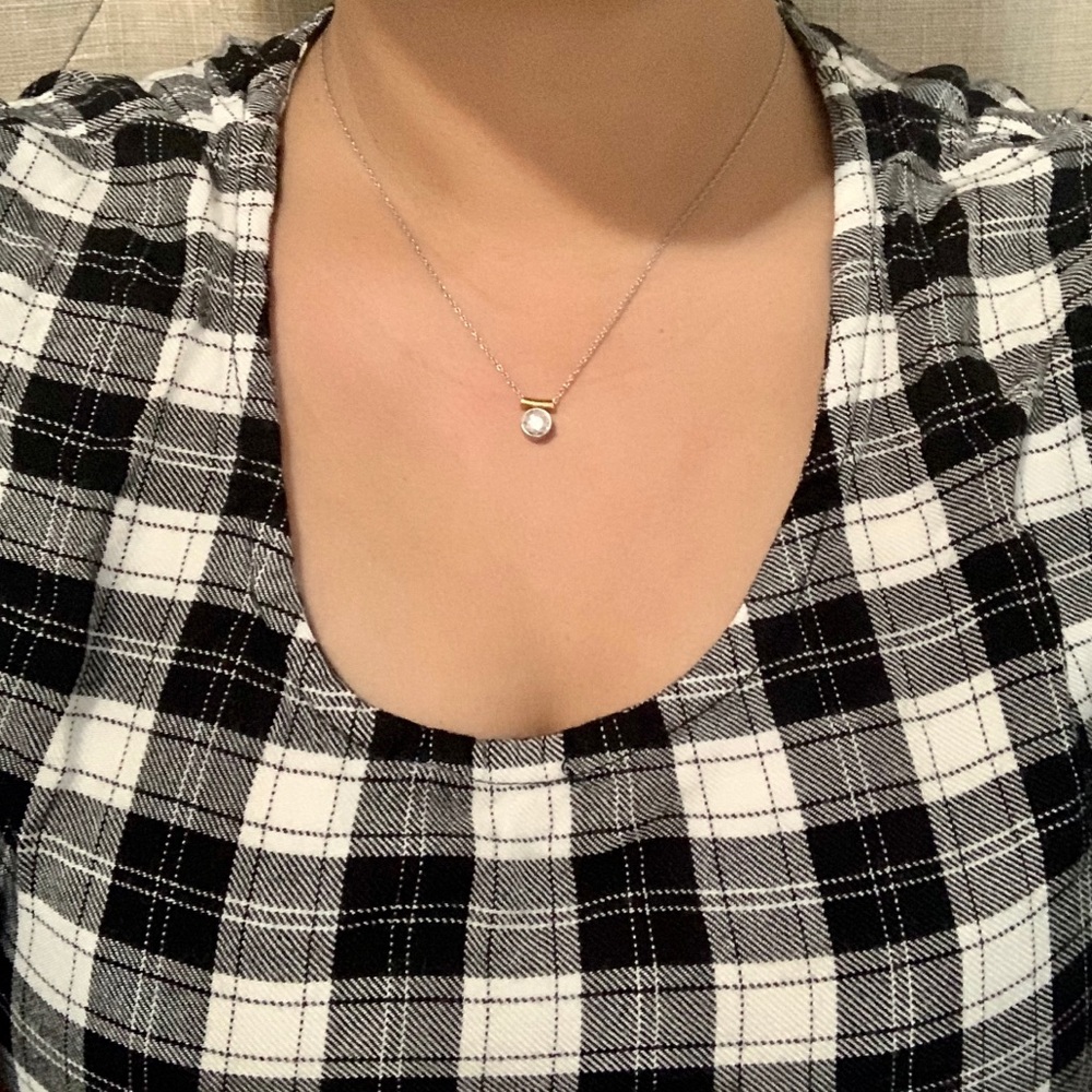Diamond Necklce - Picture 2 of 12